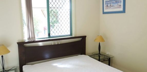 FURNISHED ONE BEDROOM UNIT with Carspace - Photo 2