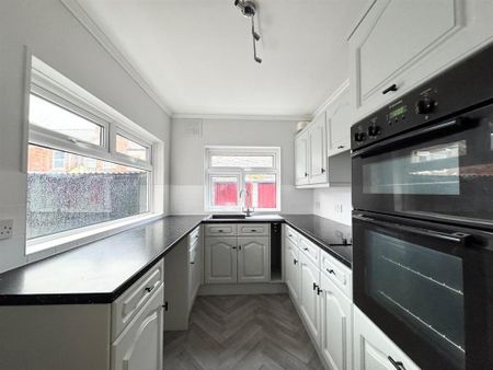 2 bedroom terraced house to rent - Photo 5