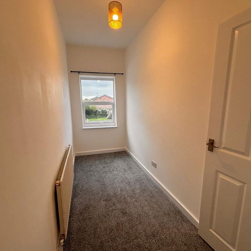 Victoria Crescent - Photo 1