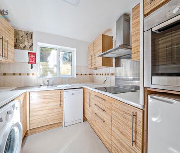 4 bedroom terraced house to rent - Photo 6