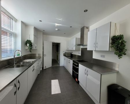 6 Bedrooms, 11 St George’s Road – Student Accommodation Coventry - Photo 3