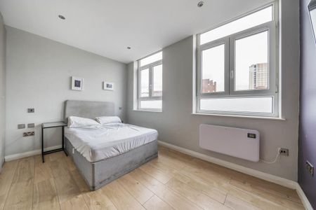 Studio to rent - Photo 2