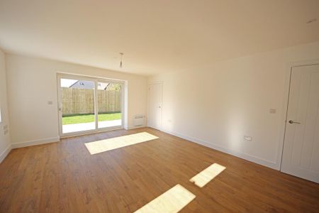 3 bedroom bungalow to rent - Photo 2