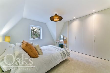 The Gallop, South Croydon, Surrey - Photo 4