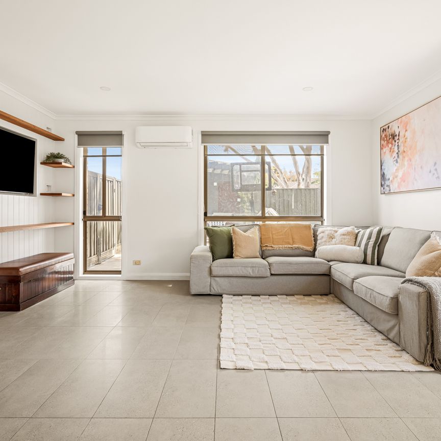 14 Jacana Drive, Carrum Downs VIC 3201 - House For Rent | Domain - Photo 1