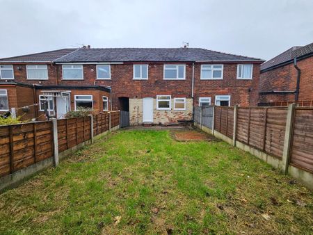 3 bedroom semi-detached house to rent - Photo 2