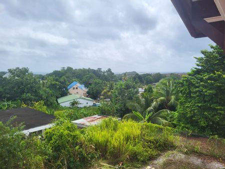 Location Appartement 3 pièces 70m² STE ROSE 97115 - Photo 5