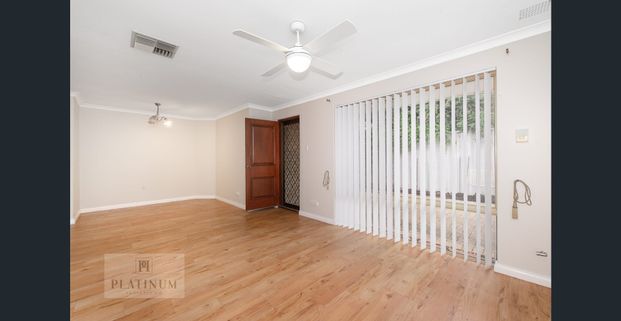 Privacy and Convenience in the Heart of Como - Photo 1