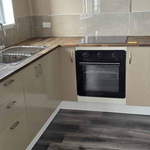 New Listing - Photo 2