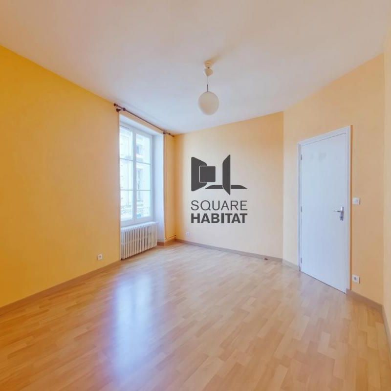 Location Appartement 3 pièces 81m² MONTMORILLON 86500 - Photo 1