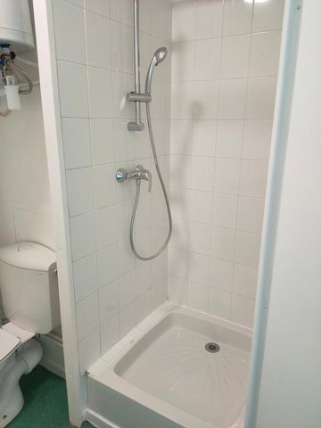 Location Appartement 1 pièce 15m² LE HAVRE 76600 - Photo 2