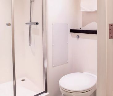 Standard En-suite - Photo 5