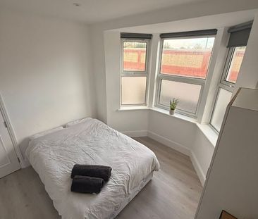 Studio Flat, Colville Road, E11 - Photo 3