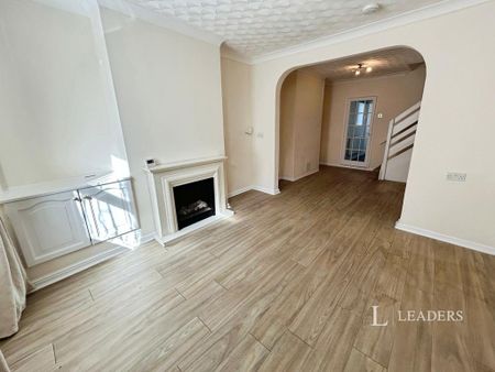 2 bedroom terraced house to rent - Photo 2