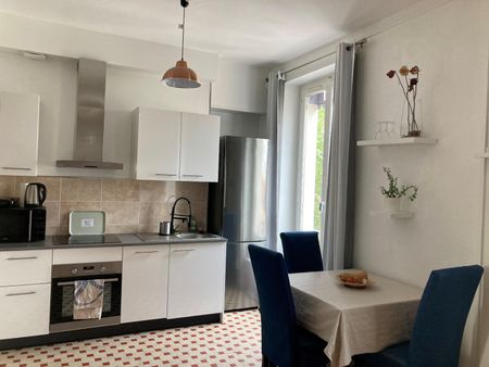 Location Appartement 1 pièce 38m² LYON 3ème - Photo 5