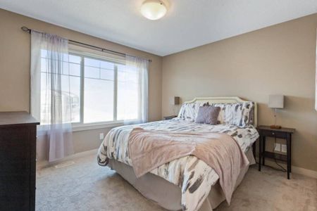 Edmonton Furnished townhouse Rental in Starling - Beautiful Home In Quiet Neighborhood Close To St. Albert - Photo 2