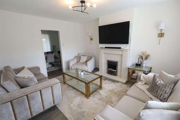 Ravensdell, Hemel Hempstead, HP1 - Photo 1