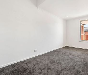 Enjoy Low-Maintenance Living - Photo 4