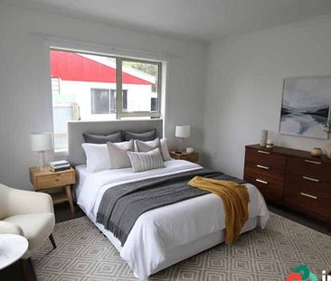 Spacious 3-Bedroom Family Home in Avondale - Photo 3