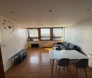 2 Bed Flat, Lee Circle, LE1 - Photo 2