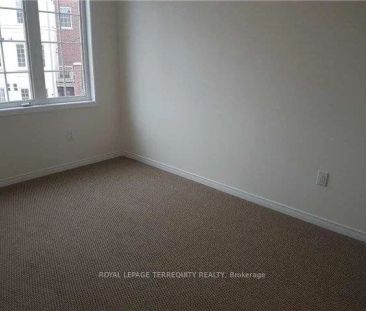 Condo Townhouse For Lease | E9354383 - Photo 4