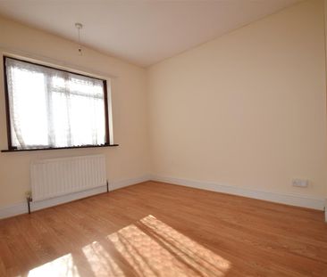Floriston Avenue, Hillingdon, UB10 - Photo 3