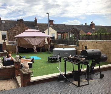 6 bedroom terraced house to rent - Photo 5