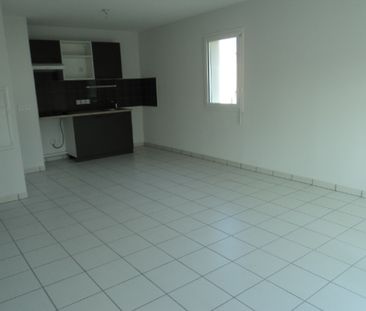 Location Appartement 3 pièces 59m² - Photo 6