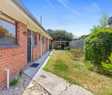 Spacious Home Opposite Longwarry Primary School - Photo 5