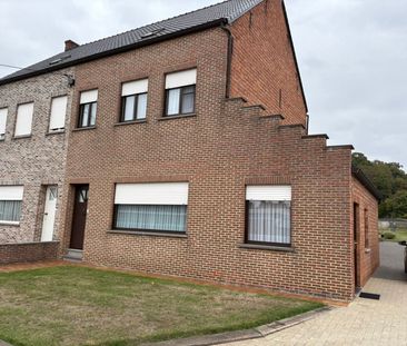 Rustig gelegen , ruime woning te huur in Wezemaal. - Photo 1