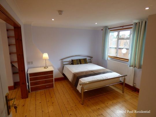 1 bedroom in a house share to rent - Photo 1