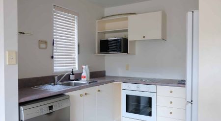 450m away from Westfield Riccarton - Photo 4