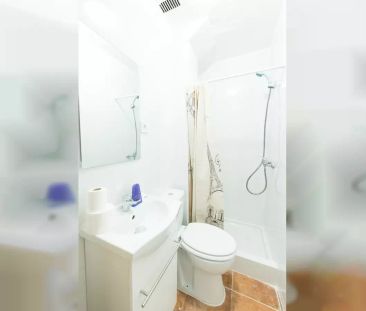 Room in a shared 4-bedroom apartment for rent in Getafe, students only - Photo 2