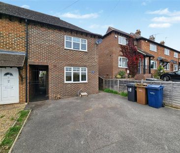 2 bedroom end of terrace house to rent - Photo 1