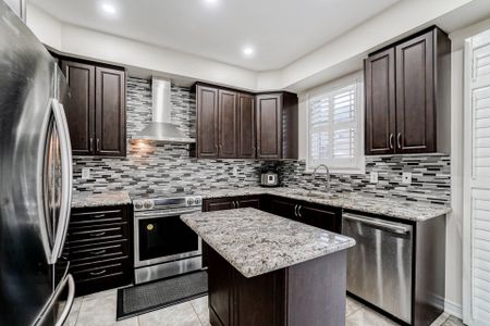 For Lease - 49 Sea Drifter Crescent, Brampton, Ontario - Photo 3