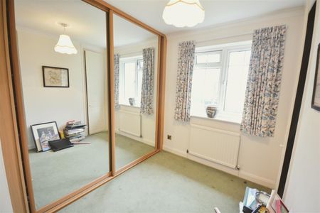 Wishford Court, Ashtead, Surrey, KT21 1RR - Photo 3