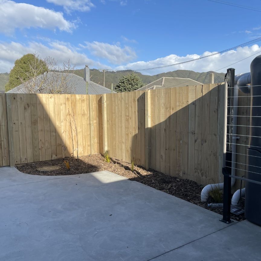 Naenae Living - Photo 1