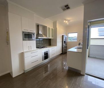 Easy Living - Photo 5