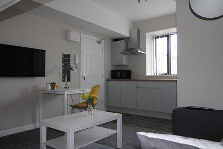 1 bedroom private hall to rent - Photo 3