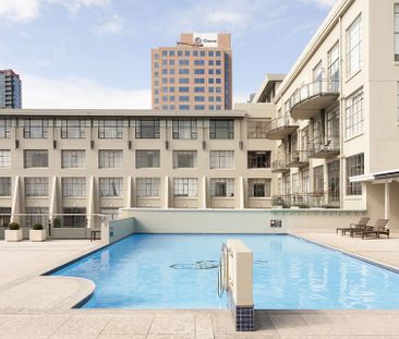 Landmark top corner with views and rooftop pool - Photo 5
