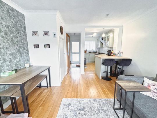 2 bedroom terraced house to rent - Photo 1