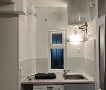 STUDIO A LOUER - PARIS 9EME ARRONDISSEMENT - 16.9 m - 832 € - Photo 3