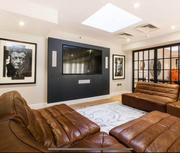 2 Bed Flat, Green Dragon House, CR0 - Photo 1