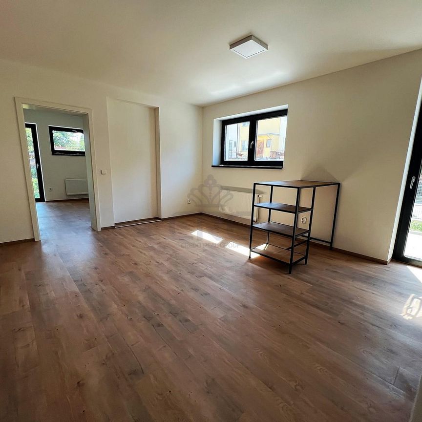 Pronájem bytu 2+kk 42 m² - Photo 1