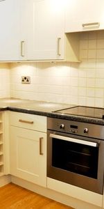 2 bedroom property to rent - Photo 3