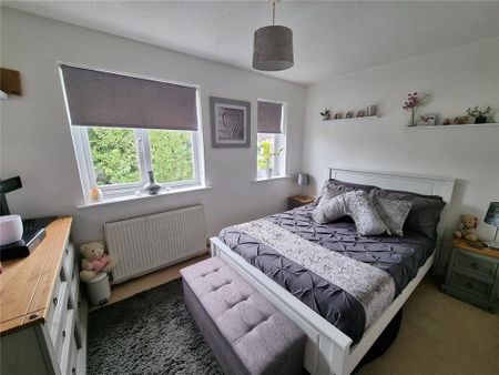 2 bedroom terraced house to rent - Photo 2