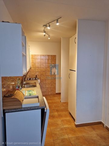 Pronájem bytu 4+1 96 m² - Fotografie 2