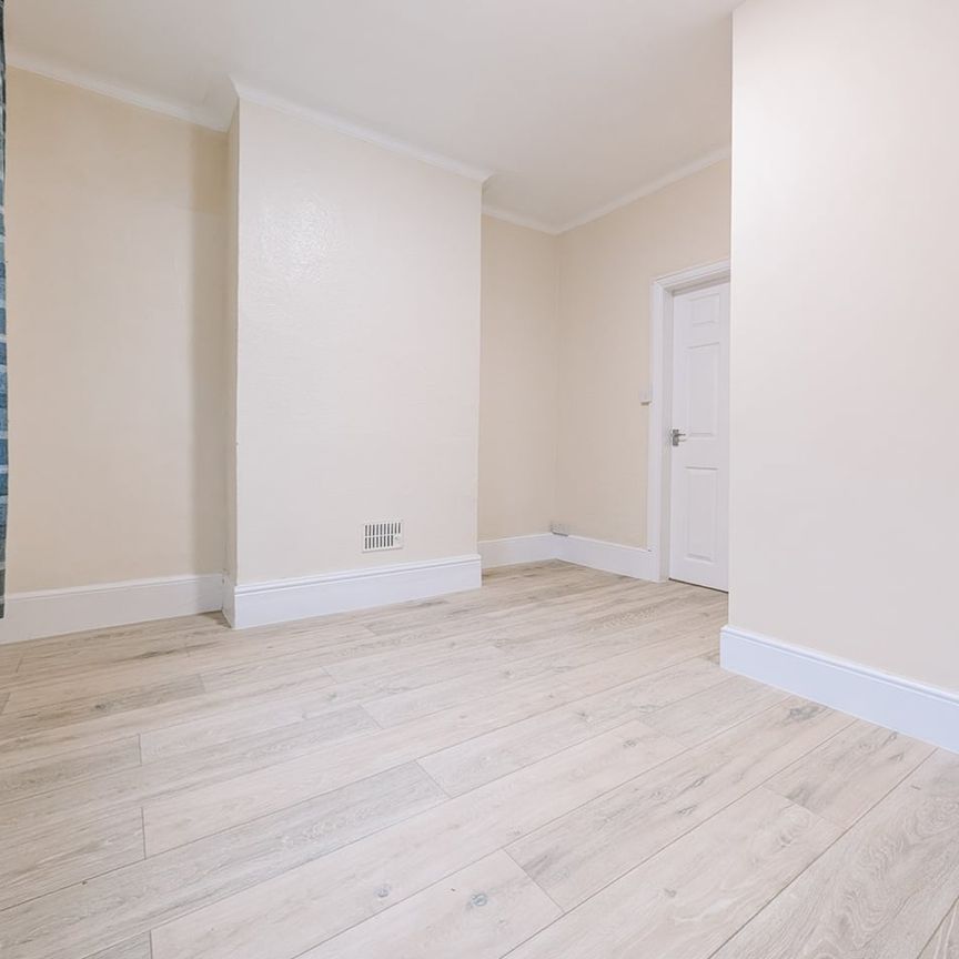 2 Bed Flat, The Grove, RG1 - Photo 1
