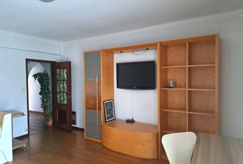 Apartamento T3 com sótão, mobilado e equipado, no Bairro do Liceu!