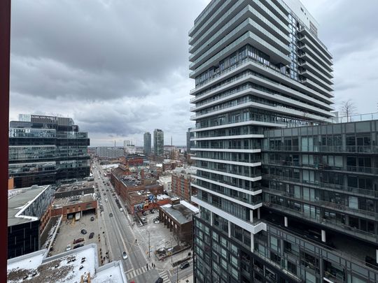 For Lease - 180 Front Street Unit# 2006, Toronto, Ontario - Photo 1